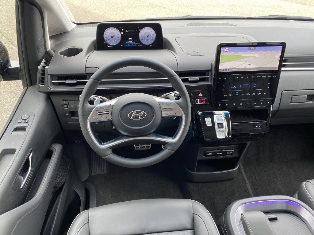 HYUNDAI Staria Premium 2.2 CRDI Vertex 4WD