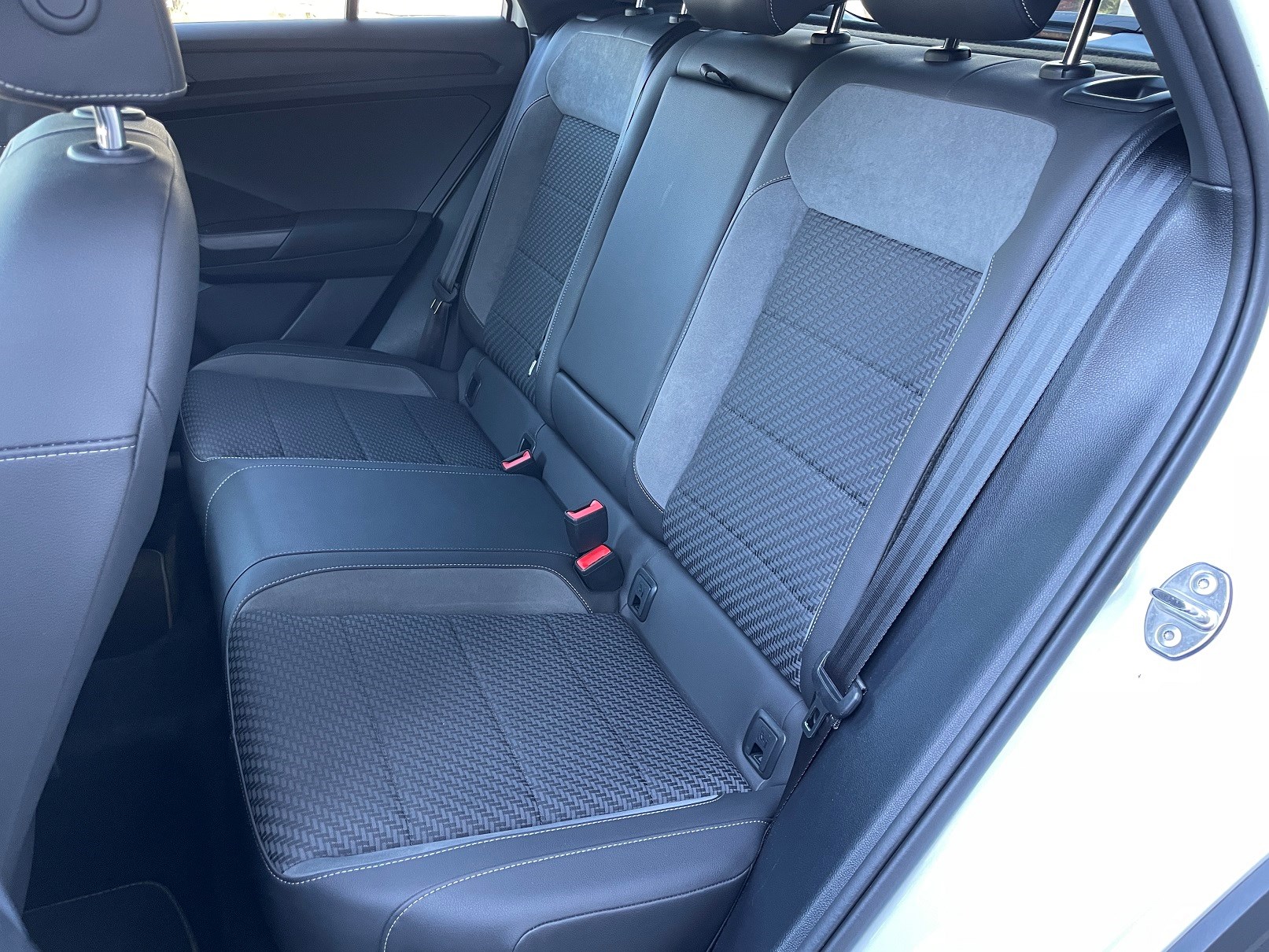 VW T-ROC 2.0 TDI Sport 150 PS