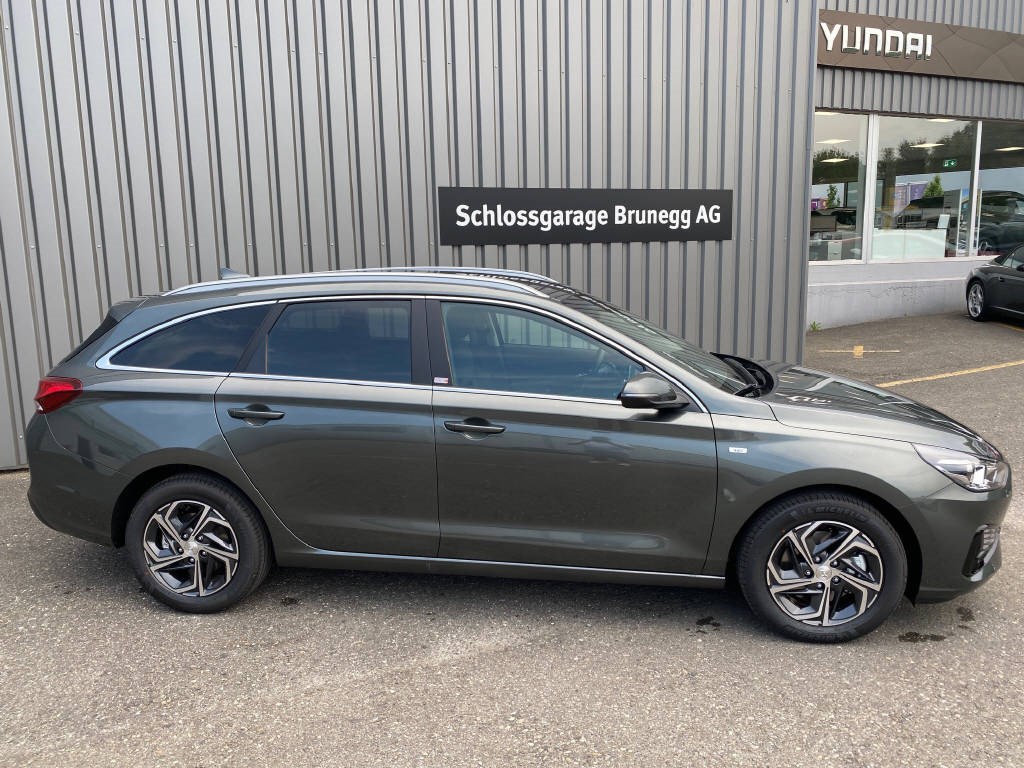 HYUNDAI i30 Wagon 1.5 T-GDi Amplia 48V MH DCT