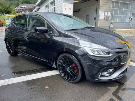 RENAULT Clio 1.6T RS 220 Trophy