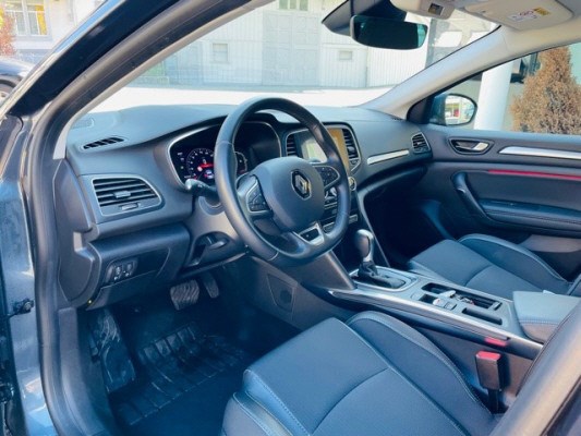 RENAULT Mégane 1.3 16V T Intens
