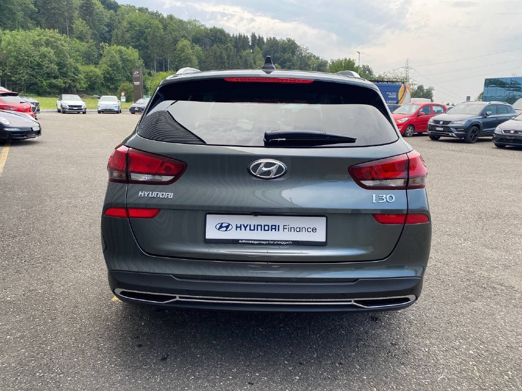 HYUNDAI i30 Wagon 1.5 T-GDi Amplia 48V MH DCT
