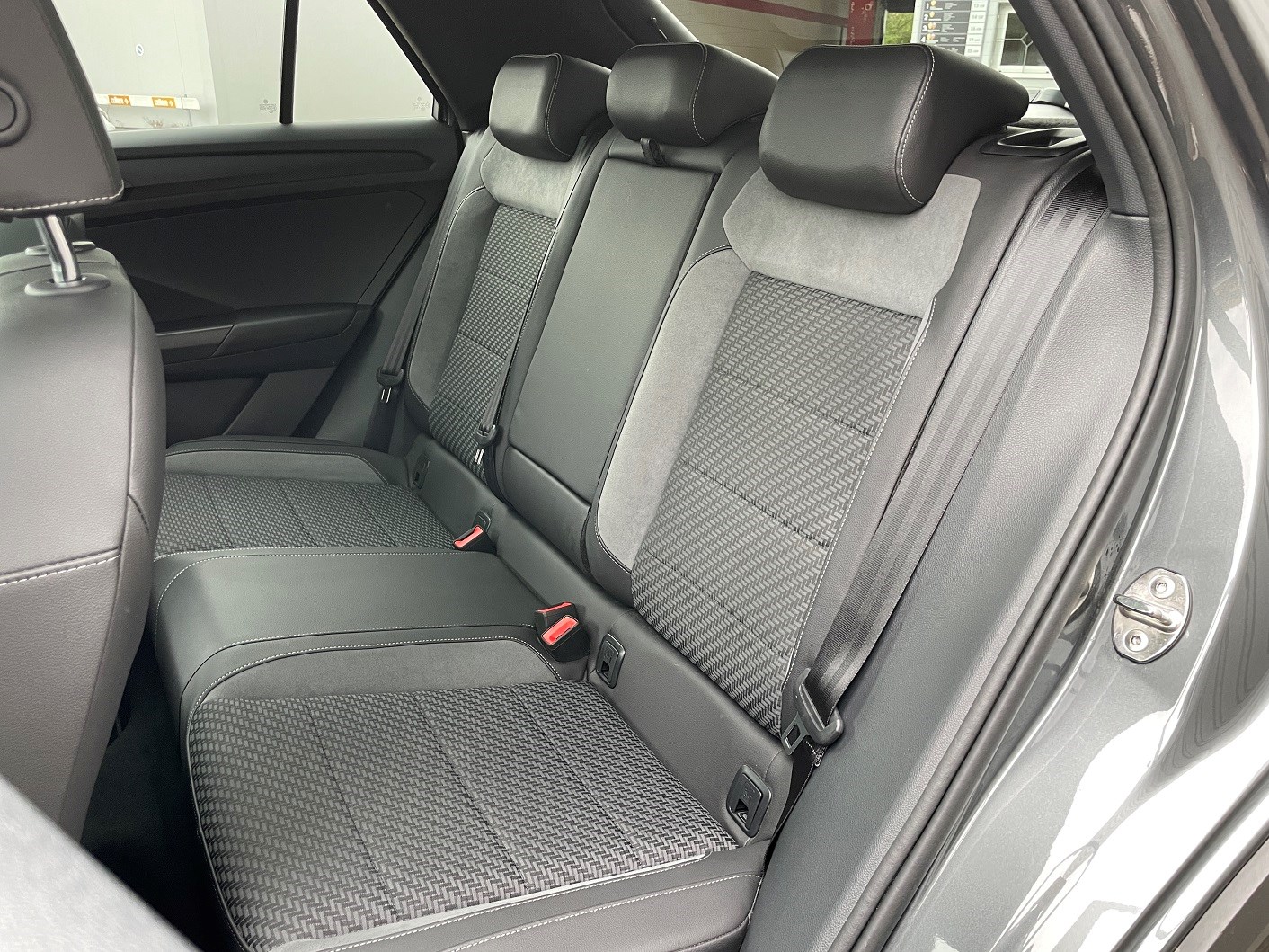 VW T-Roc 2.0 TSI Sport DSG 4Motion