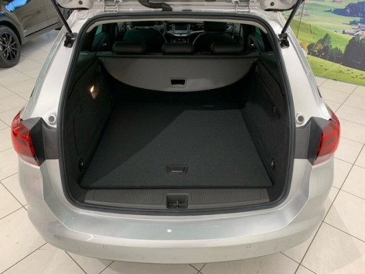 OPEL Astra 1.4i Turbo Elegance